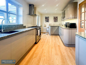 Kitchen/Diner- click for photo gallery